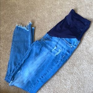 Distressed denim skinny maternity jeans